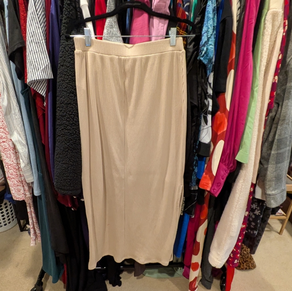 Tan Ribbed Knit Long Skirt - S